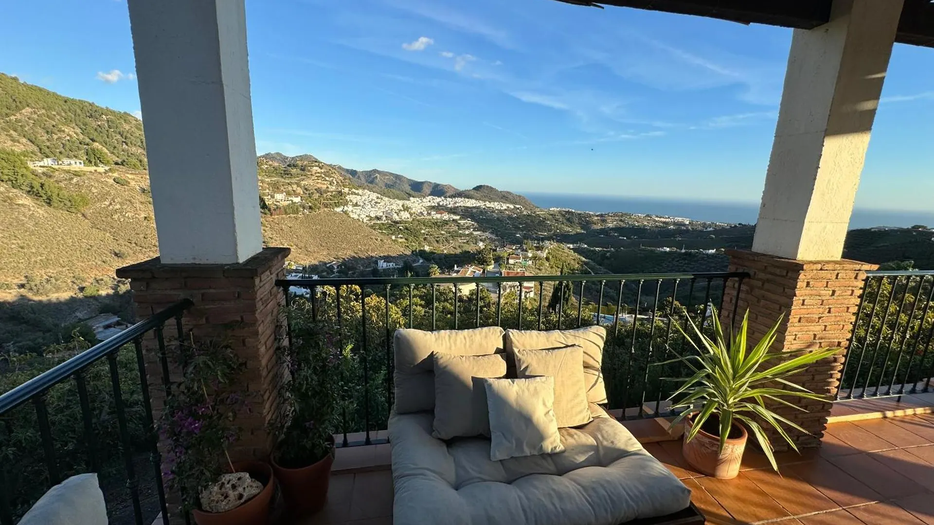Villa En Frigiliana Con Piscina, Jacuzzi Y Espectaculares Vistas Spain