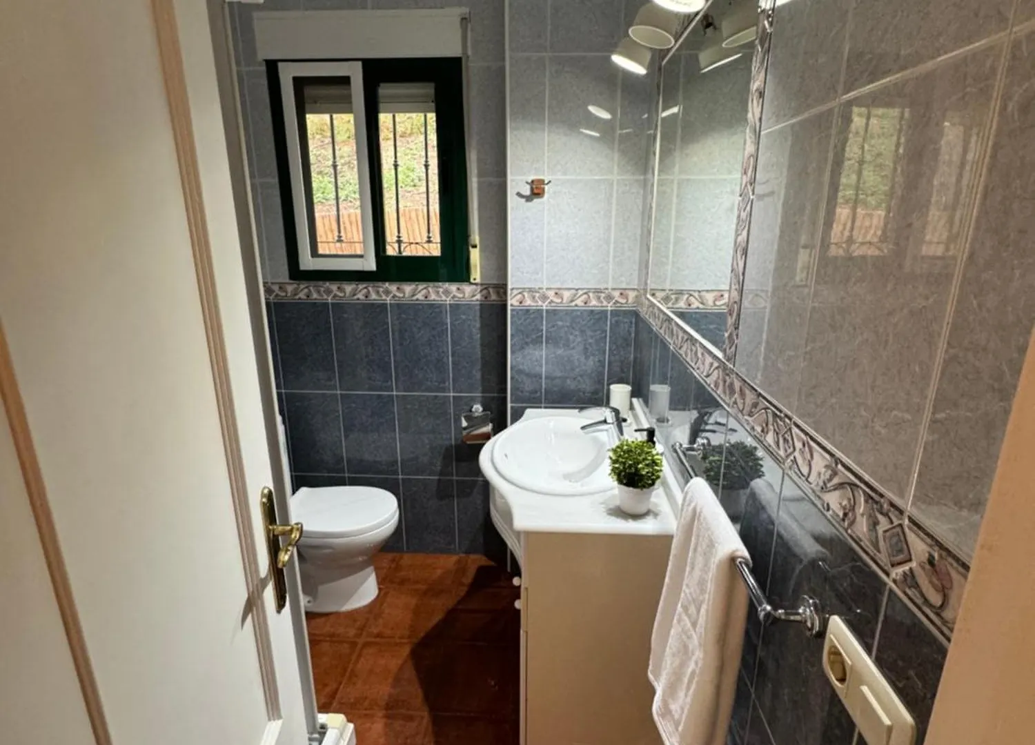Villa En Frigiliana Con Piscina, Jacuzzi Y Espectaculares Vistas
