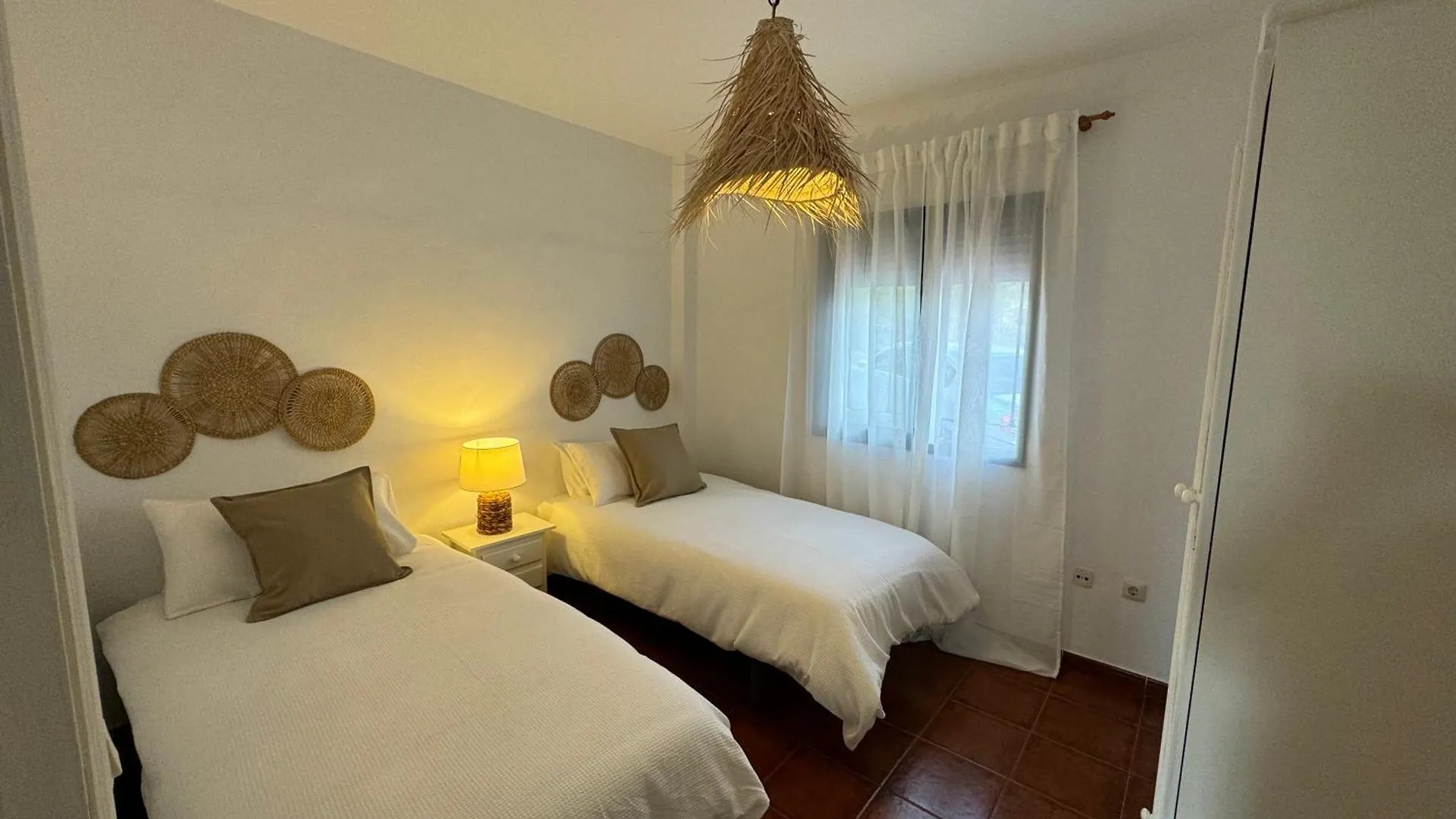 Villa En Frigiliana Con Piscina, Jacuzzi Y Espectaculares Vistas