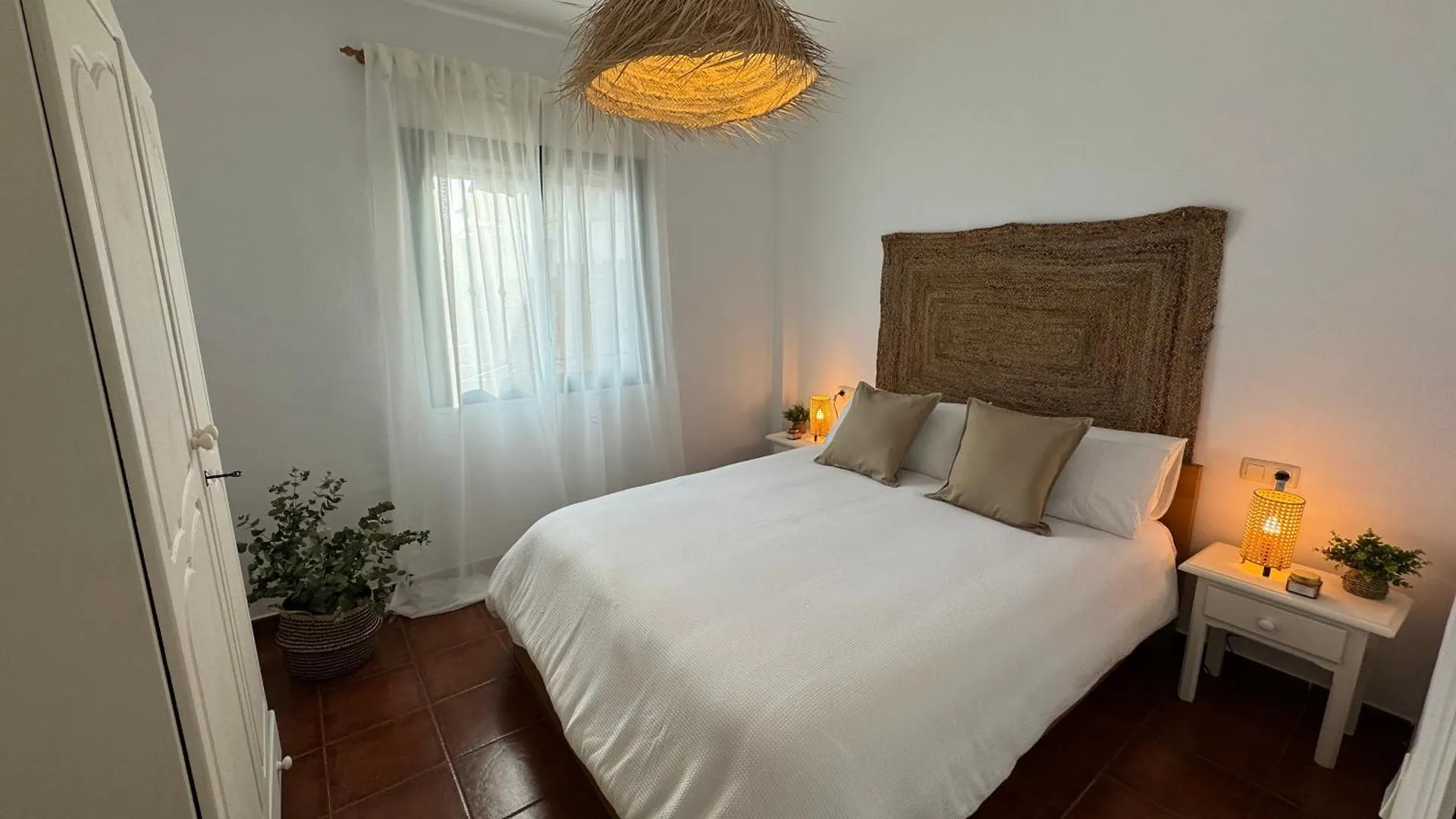 Villa En Frigiliana Con Piscina, Jacuzzi Y Espectaculares Vistas
