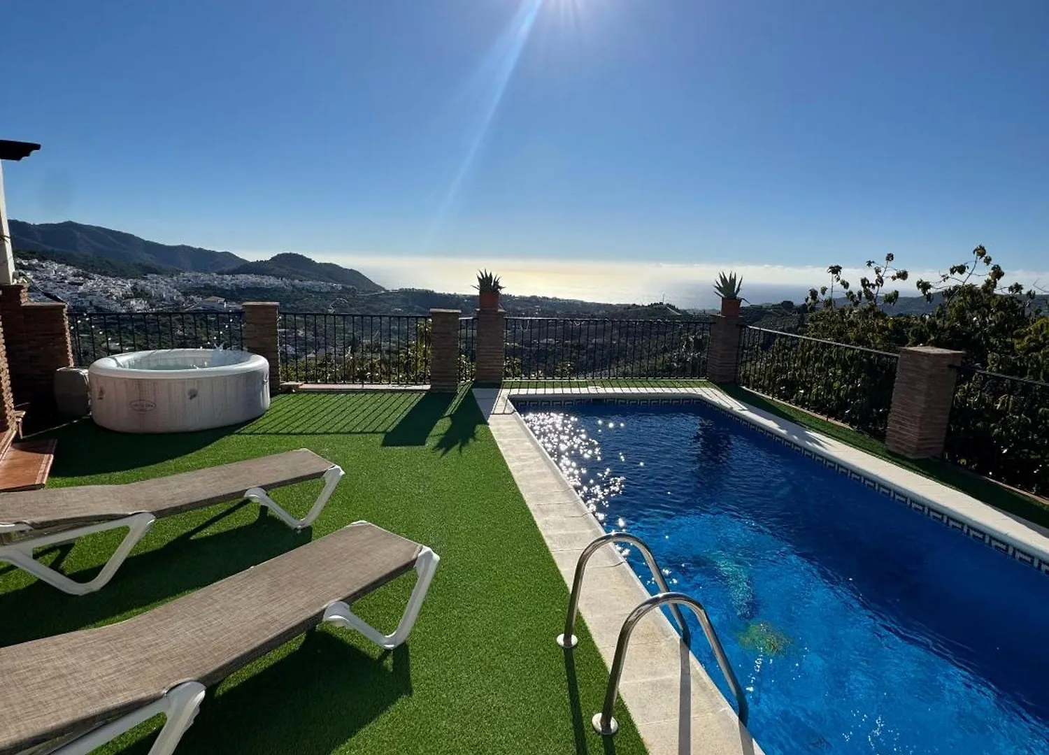 Villa En Frigiliana Con Piscina, Jacuzzi Y Espectaculares Vistas